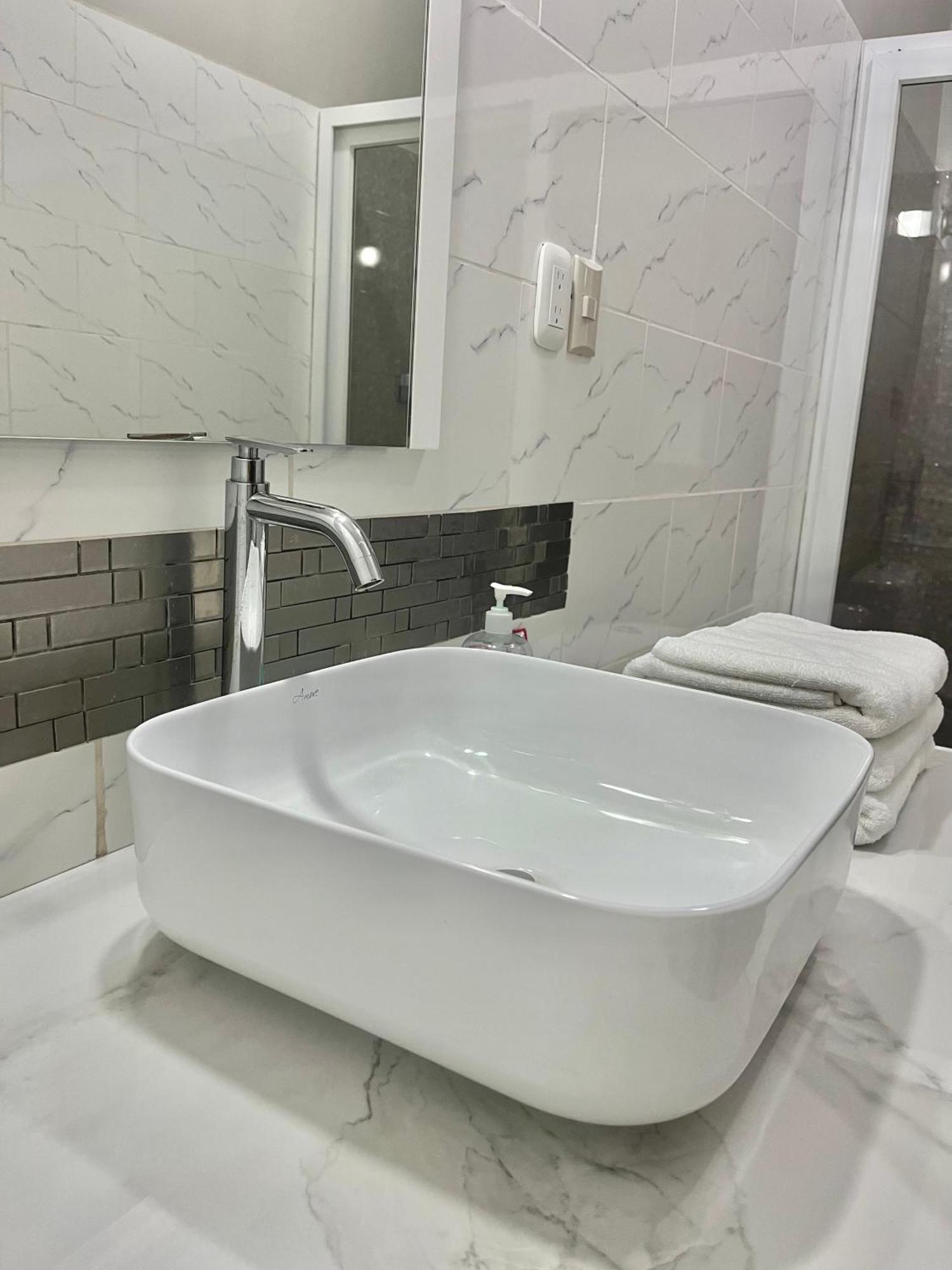 Mangohosting Hotel Comayagua Eksteriør billede