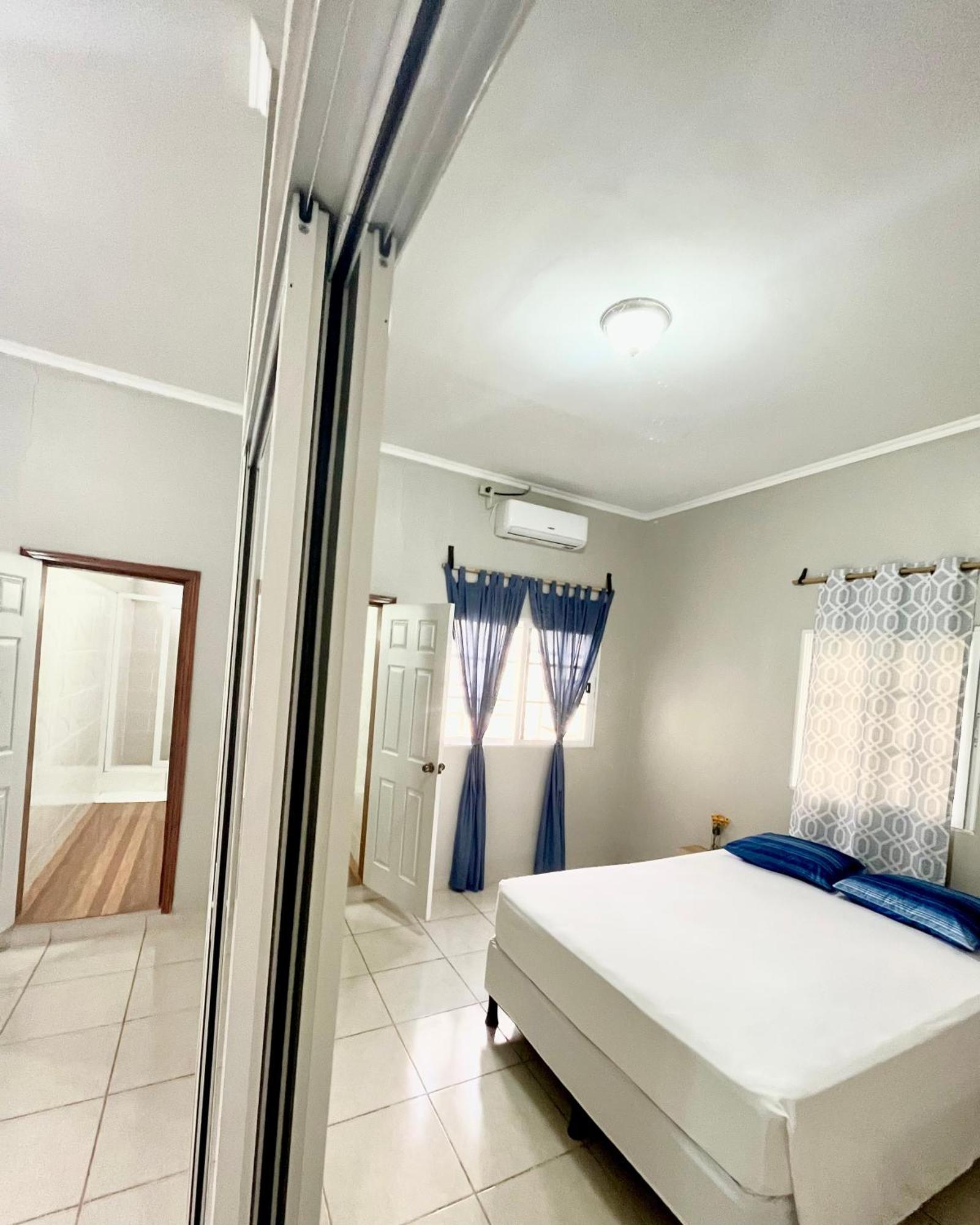 Mangohosting Hotel Comayagua Eksteriør billede
