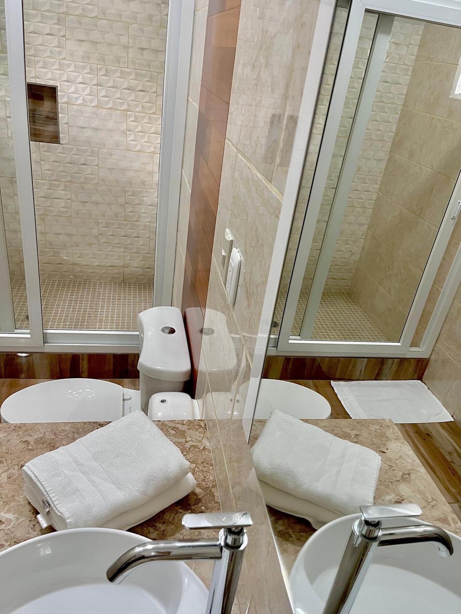 Mangohosting Hotel Comayagua Eksteriør billede